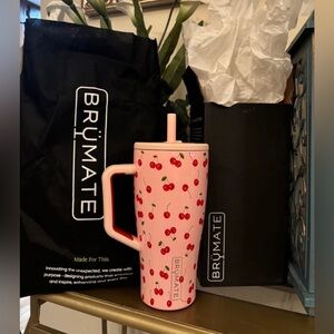🍒BNW everything,Flawless Limited Edition Brumate Cherry Era 30 oz🍒